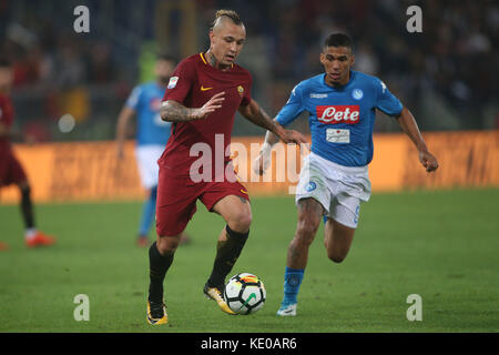 Italien, Rom, 14. oktober 2017: Nainggolan in Aktion während des Fußballspiels Serie A Italiener zwischen Roma und Neapel im Olimpischen Stadion in Rom am 14. oktober Stockfoto