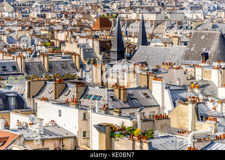 Die Dächer von Paris als vom Centre Pompidou in Paris gesehen Stockfoto