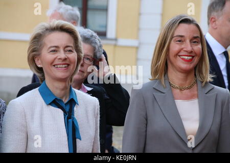 Magdeburg, Deutschland. 17 Okt, 2017. federica mogherini, Vizepräsident der Europäischen Kommission und des Hohen Vertreters der Europäischen Union für Außen- und Sicherheitspolitik, mit der Kaiser Otto Preis im Magdeburger Dom geehrt. Credit: mattis Kaminer/alamy leben Nachrichten Stockfoto