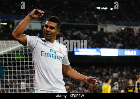 Madrid, Spanien. 17. Oktober, 2017. Carlos Enrique Casemiro (14) von Real Madrid Spieler. UCL Champions League zwischen Real Madrid vs Tottenham Hotspur F.C. im Santiago Bernabeu in Madrid, Spanien, 17. Oktober 2017. Credit: Gtres Información más Comuniación auf Linie, S.L./Alamy leben Nachrichten Stockfoto