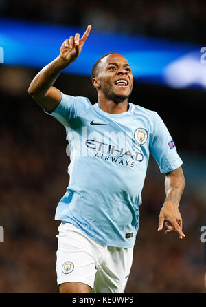 Manchester, Manchester. 17 Okt, 2017. raheem Sterling von Manchester City feiert nach zählen während der UEFA Champions League Gruppe f Match zwischen Manchester City und Napoli bei Etihad Stadium, in Manchester, Großbritannien auf okt. 17, 2017 Manchester City gewann 2-1. Credit: Han Yan/Xinhua/alamy leben Nachrichten Stockfoto