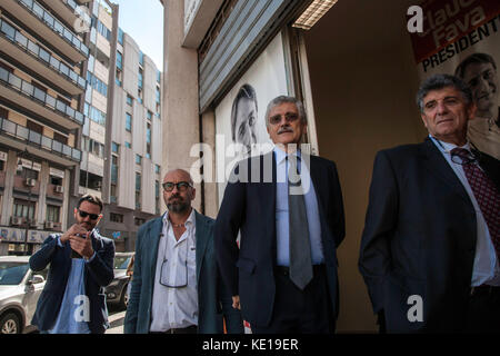 Massimo d'Alema bei der Pressekonferenz von Claudio Fava Kandidatur für das Amt des Präsidenten der Region Sizilien zu unterstützen. Stockfoto