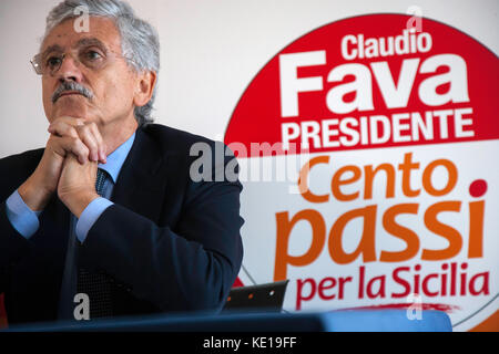 Massimo d'Alema bei der Pressekonferenz von Claudio Fava Kandidatur für das Amt des Präsidenten der Region Sizilien zu unterstützen. Stockfoto