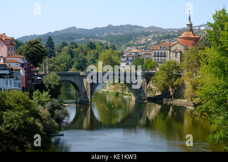 Ponte São Gonçalo - Brücke in Amarante über den Fluss Tamega, Portugal Stockfoto