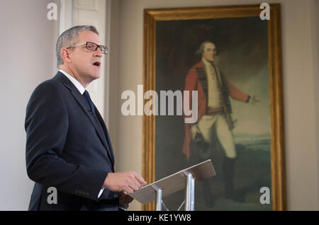 Andrew Parker, Generaldirektor des MI5, hält eine Rede im Counter Terrorism Operations Centre in West-London über die Sicherheitsbedrohung Großbritanniens. Stockfoto