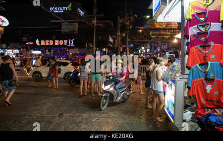 Thailand Phuket Patong Beach bei Nacht Bangla Road Stockfoto