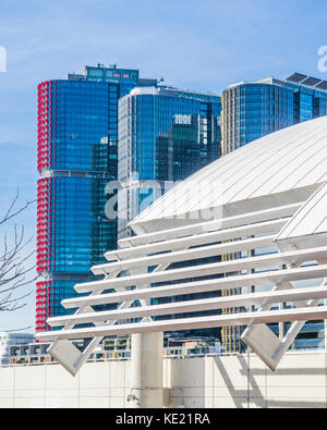 Australien, New South Wales, Sydney, Darling Harbour, Detail Der vaultetd Formen der Australian National Maritime Museum vor dem Hintergrund der t Stockfoto