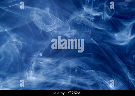Blauer Rauch. Zusammenfassung Hintergrund und Textur Stockfoto
