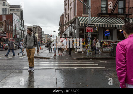 Anzeigen von Bedford Avenue in Brooklyn. NY Stockfoto