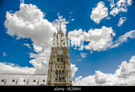 Quito, Ecuador - September 10, 2017: schöne Aussicht auf die Basilika von Quito Stockfoto