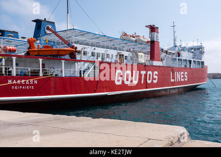 Laviro goutos lines Fähre am Hafen, Griechenland Stockfoto