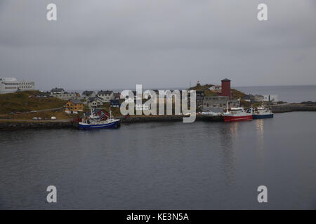 Honningsvag, Norwegen. 18 Okt, 2017. Grauer Himmel über Honningsvåg, Norwegen. Credit: Keith Larby/Alamy leben Nachrichten Stockfoto