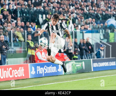 Turin, Italien. Oktober 2017. Paulo Dybala (Juventus FC) während des Champions-League-Spiels Juventus FC gegen Sporting Clube de Portugal. Juventus gewinnt 2-1 im Juventus-Stadion in Turin 18. oktober 2017 Credit: Alberto Gandolfo/Alamy Live News Stockfoto