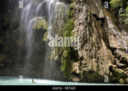 Die tumalog Wasserfall in Oslob, Philippinen. pic in Cebu, Philippinen - September 2015. Stockfoto