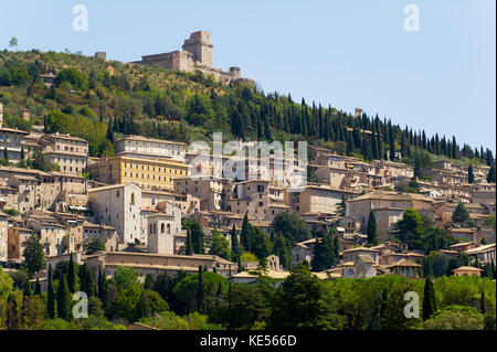 Mittelalterliche Rocca Maggiore (Festung) in Assisi, Umbrien, Italien. 27. August 2017 © wojciech Strozyk/Alamy Stock Foto *** Local Caption *** Stockfoto