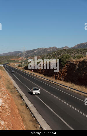 Malia, Kreta, Griechenland. Die E75 A Nationalstraße mit neuer