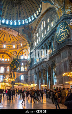 Hauptbereich der Hagia Sophia, Ayasofya, Interieur, UNESCO-Weltkulturerbe, europäische Seite, Istanbul, Türkei Stockfoto