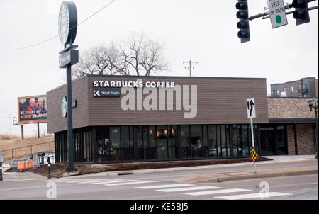 Der neue Starbucks Coffee Shop wurde gerade in unserer Nachbarschaft an Snelling und Marshall gebaut. St. Paul Minnesota, USA Stockfoto