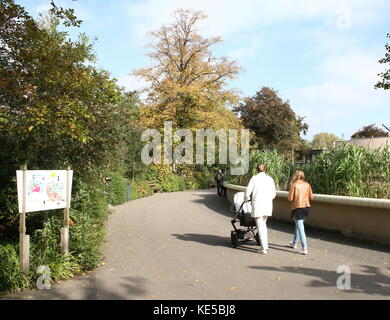 Besucher Zoo Blijdorp in Rotterdam, Niederlande. Stockfoto