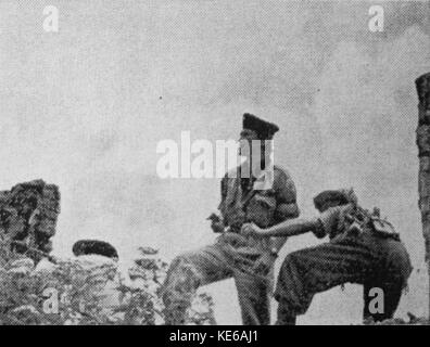 Das Bild stammt aus einer Publikation mit dem Titel „Untuk sang Merah Putih“ (für Rot und weiß), die im April 1953 veröffentlicht wurde. Sie stellt einen historischen Moment im indonesischen Unabhängigkeitskampf dar, wobei sich der Titel auf die indonesische Flagge bezieht, die Einheit und Patriotismus symbolisiert. Stockfoto