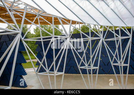 Serpentine Pavillion 2017,Kensington Gardens,London, entworfen vom preisgekrönten Architekten Diébédo Francis Kéré, Stockfoto