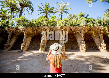 Frau in Barcelona reisen Stockfoto