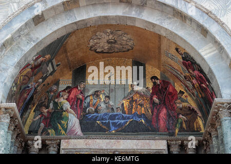 Venedig, Detail einer byzantinischen Mosaik über einem der Eingänge des st. mark Basilika Stockfoto