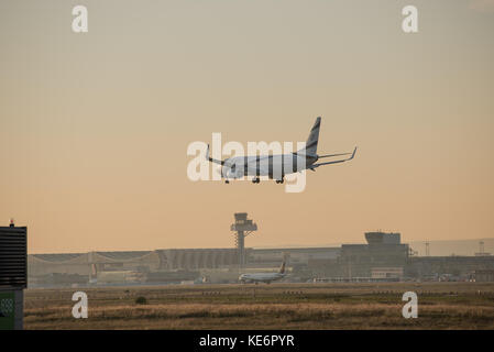 Reisen, Deutschland, Hessen, Frankfurt am Main, Flughafen, Oktober 18. Eine Boeing 737-85P der El Al Israel Airlines mit der Kennung 4X-EKJ. (Foto von Stockfoto