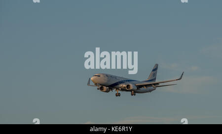 Reisen, Deutschland, Hessen, Frankfurt am Main, Flughafen, Oktober 18. Eine Boeing 737-85P der El Al Israel Airlines mit der Kennung 4X-EKJ. (Foto von Stockfoto