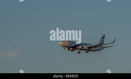 Reisen, Deutschland, Hessen, Frankfurt am Main, Flughafen, Oktober 18. Eine Boeing 737-85P der El Al Israel Airlines mit der Kennung 4X-EKJ. (Foto von Stockfoto