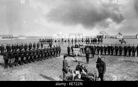 North West Mounted Police Barracks Regina Saskatchewan mit 7 Pounder gun 1885 LAC 3192489 Stockfoto