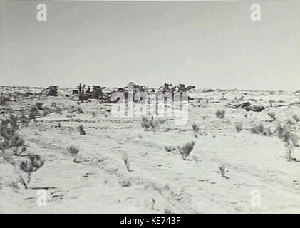 AWM 024517 2 8 Feld Regiment in Aktion bei El Alamein vom 12. Juli 1942 Stockfoto