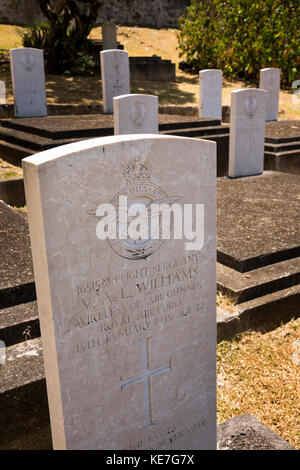 Die Seychellen, Mahe, Victoria, Mont Fleuri Friedhof, Commonwealth Krieg Grab der Netzbetreiber Flight Sergeant Williams Stockfoto