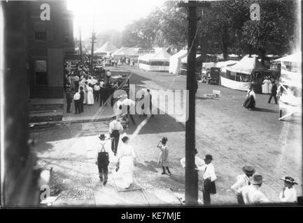 Street Scene von der Oxford Street Fair 1915 (3191659940) Stockfoto