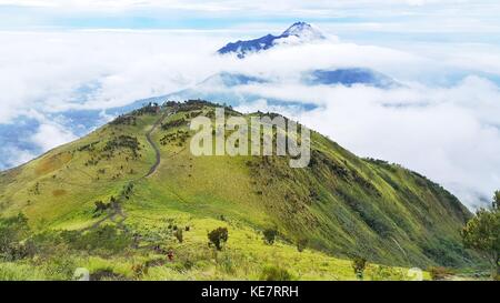 Merapi watch Mountain Peak von merbabu Stockfoto