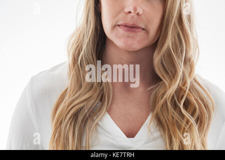 Portrait von einer Frau mit langen, blonden Haaren; Connecticut, Vereinigte Staaten Von Amerika Stockfoto