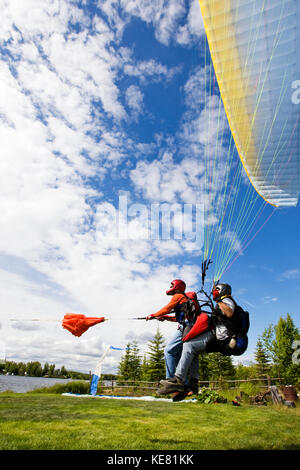 Paragliding Anleitung Klasse, Alaska, USA Stockfoto