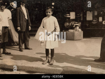 Maria Malchade Roosevelt, 27 St., 9 Jahre alt. Verkauft Papiere in der Nähe der Brooklyn Bridge. Ort: New York, New York (Staat), ca. 1908 Stockfoto