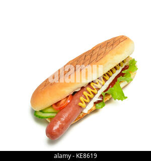 Appetitlich Hot Dog mit Senf isoliert auf weißem Stockfoto