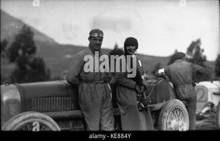 Biagio Nazzaro und Frau darbel an der Targa Florio 1922 (2) Stockfoto