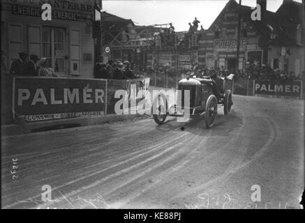 Albert Guyot beim Grand Prix von Frankreich 1913 (12) Stockfoto