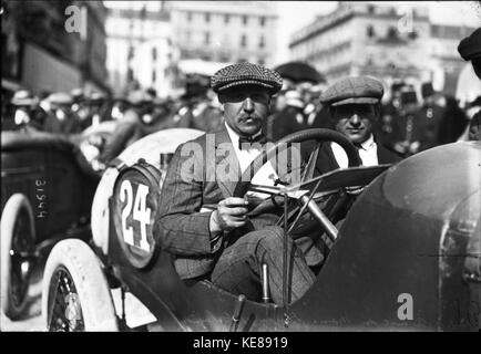 Arthur Duray am 1913 Grand Prix de France in Le Mans Stockfoto