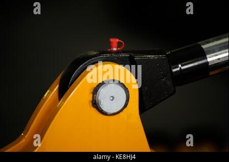 Nahaufnahme der Detail auf dem Zahnrad auf die landwirtschaftliche Maschine Stockfoto