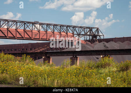 Silver Bay, Minnesota - Der Northshore Bergbau taconite Verarbeitungsbetrieb am Ufer des Lake Superior. Das Werk ist Teil der Cleveland - Klippen, Inc. Stockfoto