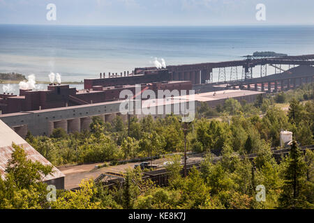 Silver Bay, Minnesota - Der Northshore Bergbau taconite Verarbeitungsbetrieb am Ufer des Lake Superior. Das Werk ist Teil der Cleveland - Klippen, Inc. Stockfoto