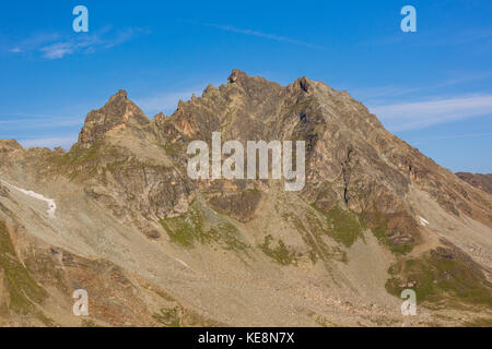 Moiry Tal, Schweiz - eine felsige Kante in den Walliser Alpen im Kanton Wallis. Stockfoto