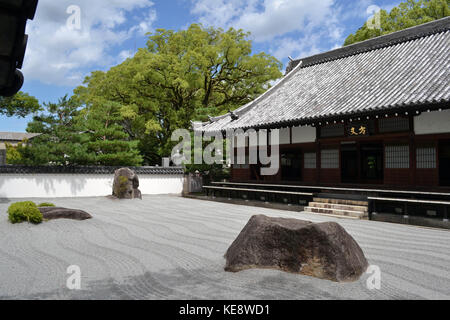 Näher an den sand Garten an jotenji in Fukuoka. Pic wurde im August 2017. Übersetzung: "japanische Tempel' Stockfoto