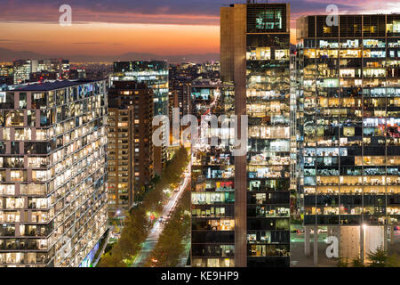 Office corporate Gebäude bei Nueva Las Condes Financial District Stockfoto