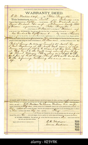 Diese Garantieurkunde, unterzeichnet von E.W. Madison und Emma Madison, ist ein rechtliches Dokument aus St. Francois County, Missouri, vom 10. Februar 1880. Sie bedeutet die Übertragung von Eigentumsrechten, die historische Grundstücksgeschäfte während dieses Zeitraums widerspiegelt. Stockfoto
