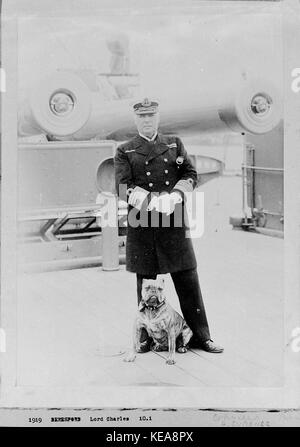 Admiral Lord Charles Beresford mit seinem bulldog Stockfoto